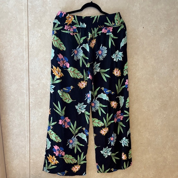 Floral Wide-Leg Pants - Picture 6 of 9